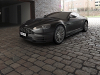 Aston Martin DB9